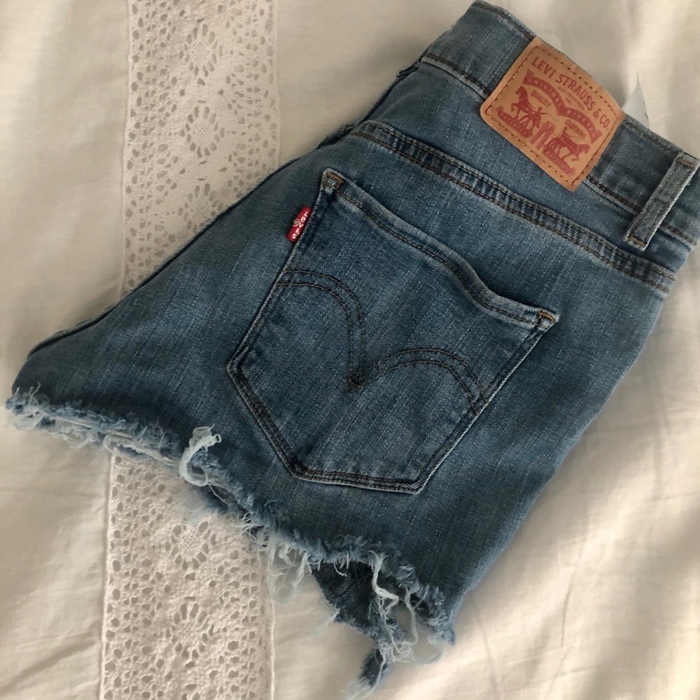 Levi’s short/cutoffs - distressed